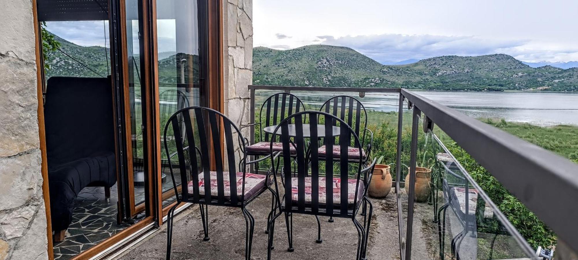 Holiday Home Haustor With Skadar Lake View Podgorica Exteriér fotografie